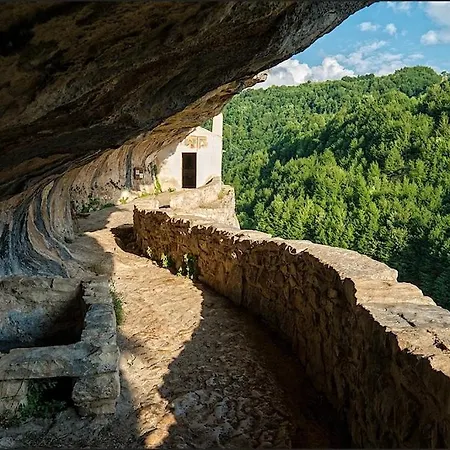 Azienda Agrituristica La Torretta *